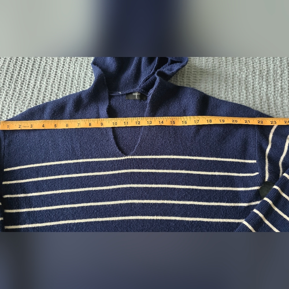Tahari Women's V-Neck Sweater in Navy and White Stripes - Picture 7 of 9